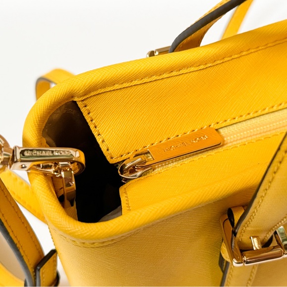 Michael Kors Jet Set Travel XS Tote Shoulder Bag Yellow Citrus - Picture 15 of 15